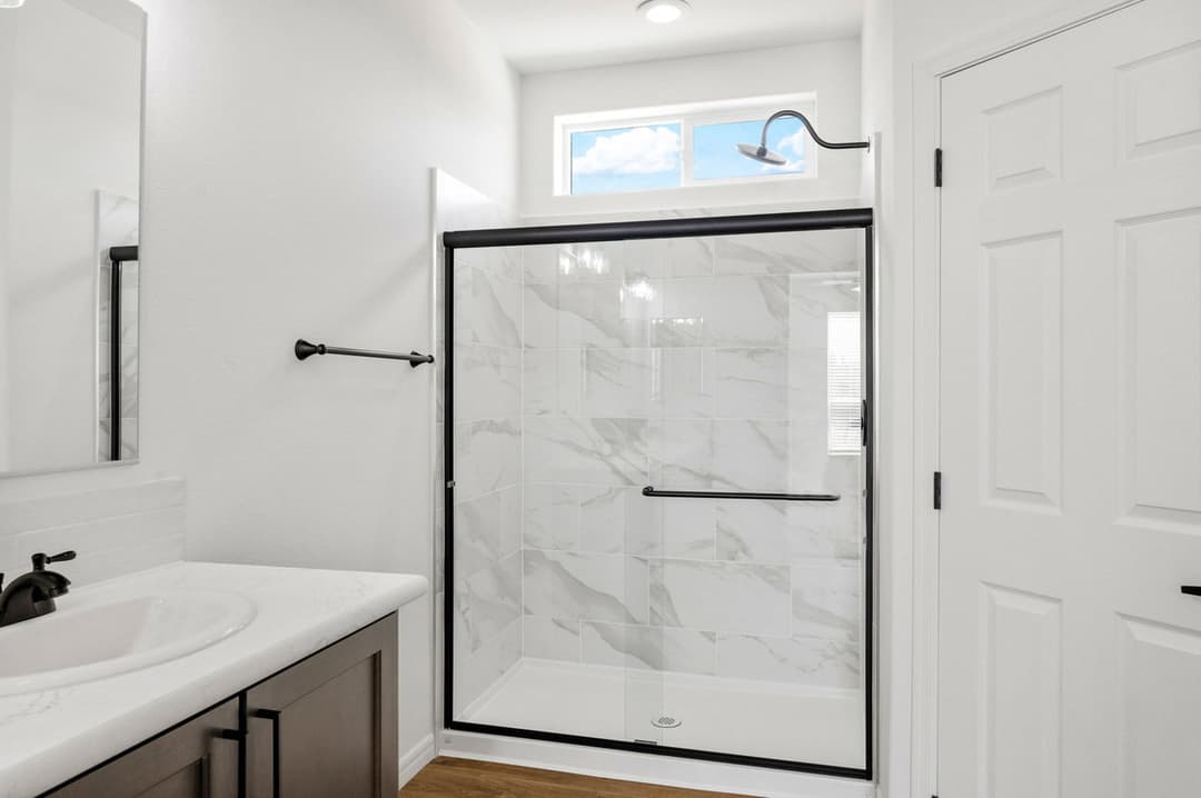 Limited series 28523a bathroom home features