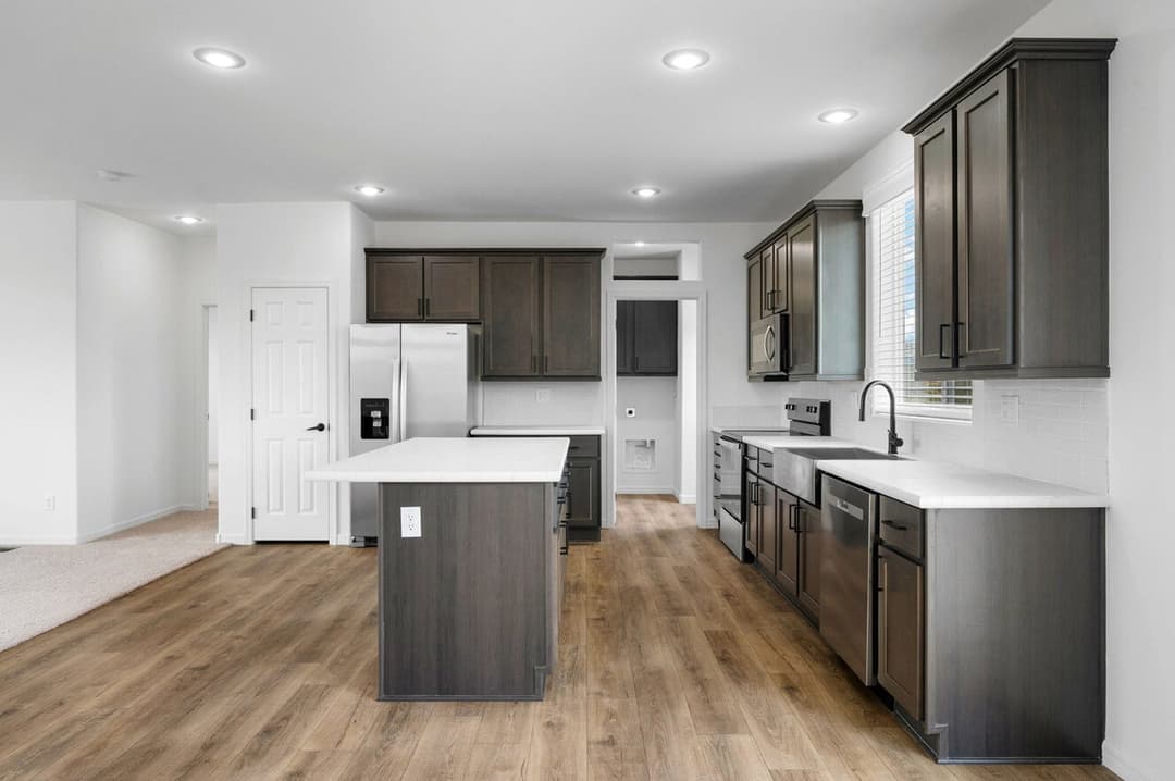 Limited series 28523a kitchen home features