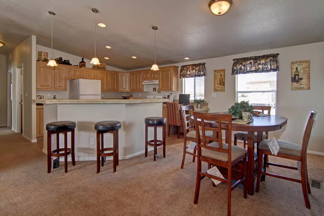 Sunrise kitchen home features