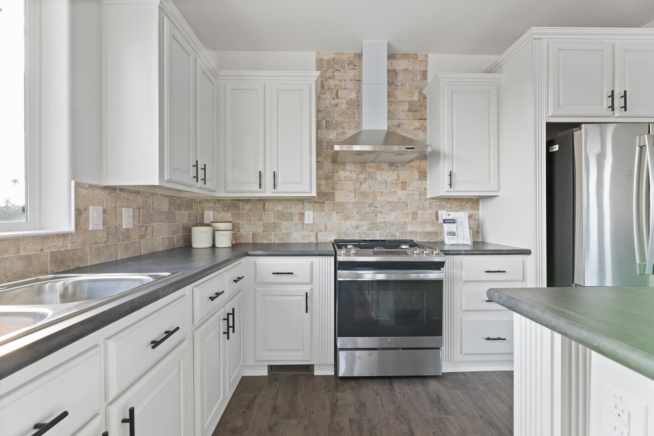 Pacifica  interior and kitchen home features