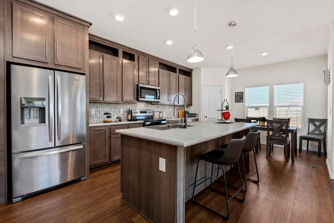 American freedom 2848u  kitchen home features