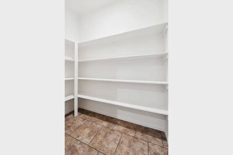 Cs2852ha2a interior home features
