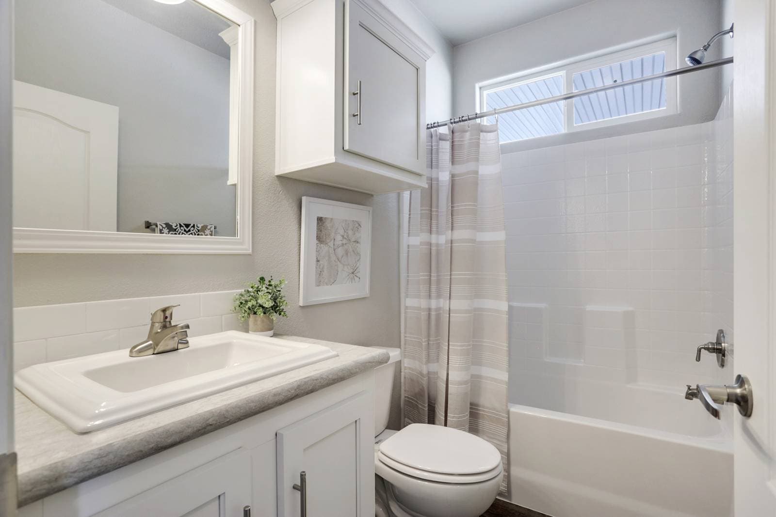 American freedom 2848pc bathroom home features